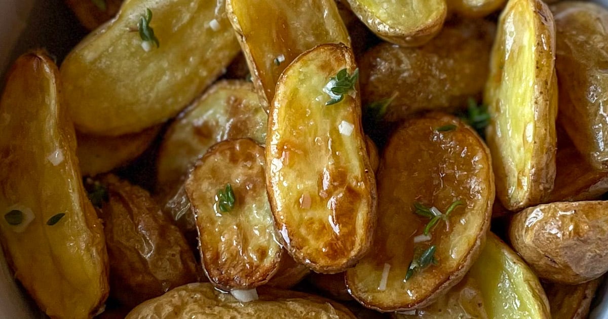 Air Fryer Fingerling Potatoes - Two Cloves Kitchen